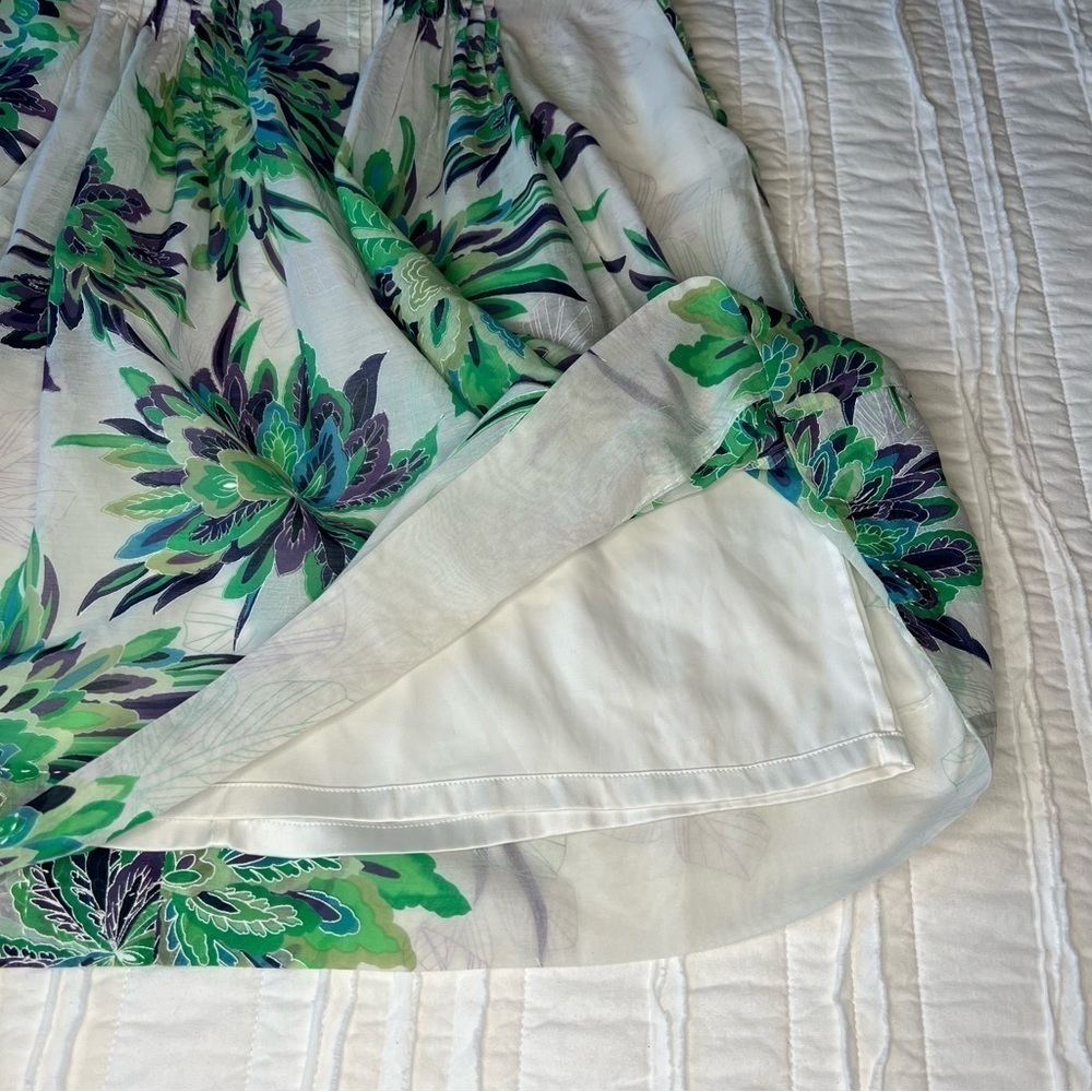 2/$30 Tahari silk blend pleated floral A line knee length skirt. - Picture 8 of 16